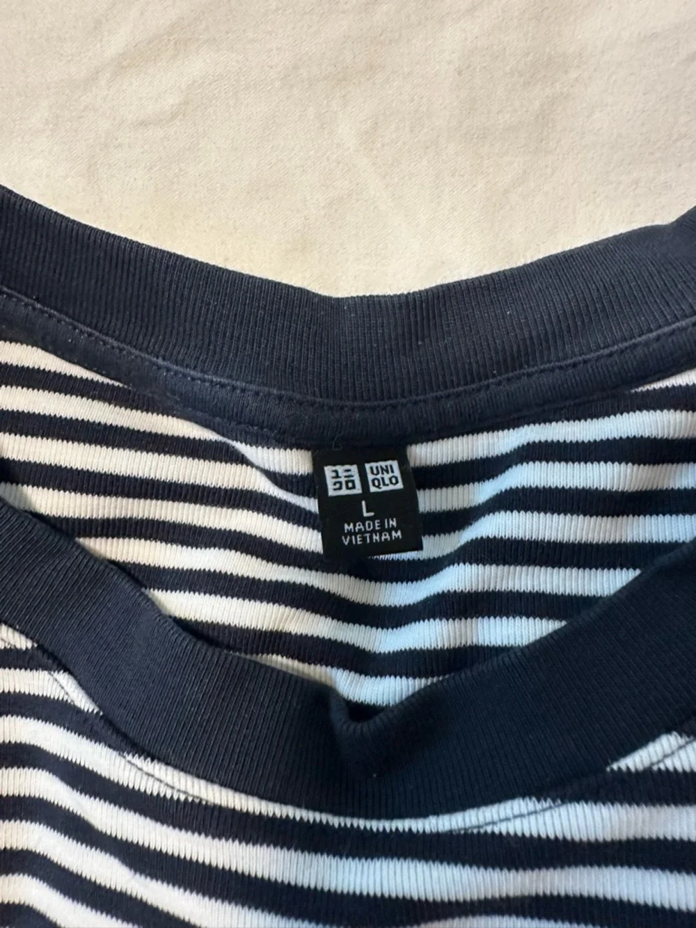 Uniqlo Navy and White Striped Short-Sleeve Tee - Picture 2 of 3